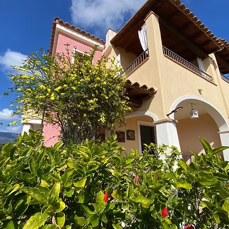 Prázdninový dům Vacation Casagora *